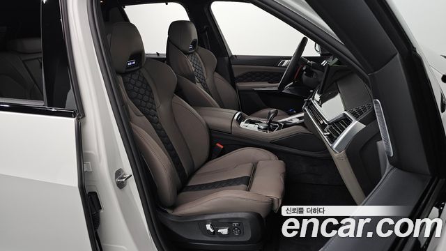 BMW X5M 2025 — photo 17
