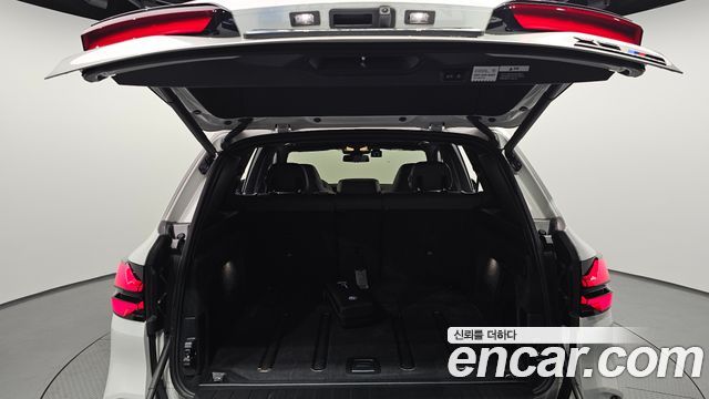 BMW X5M 2025 — photo 26
