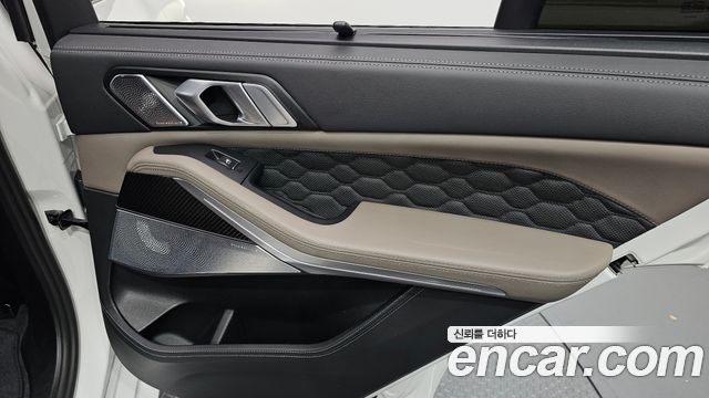 BMW X5M 2025 — photo 15
