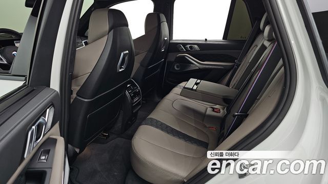 BMW X5M 2025 — photo 16