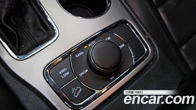 Jeep Cherokee 2018 — photo 24