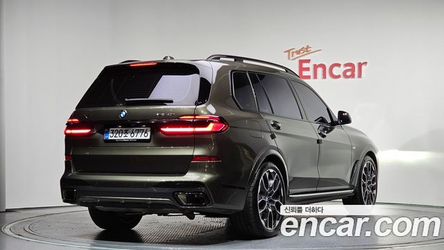BMW X7 2025 — photo 2