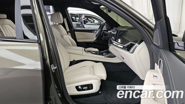 BMW X7 2025 — photo 17