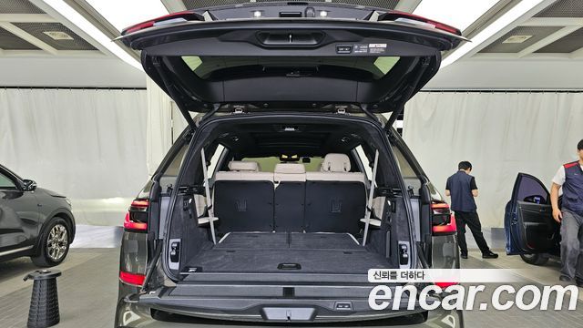 BMW X7 2025 — photo 26