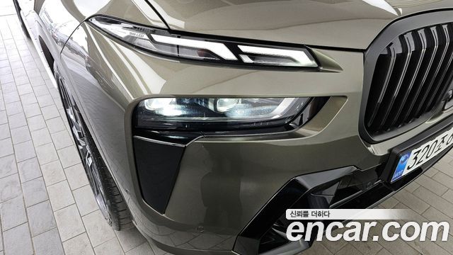 BMW X7 2025 — photo 8