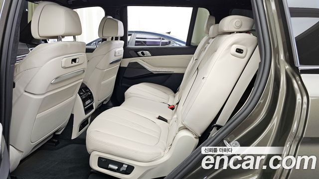 BMW X7 2025 — photo 16