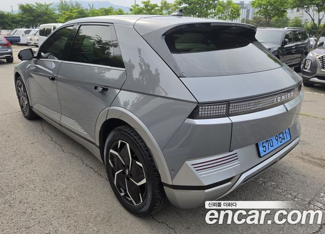 Hyundai Ioniq5 2022 — photo 2