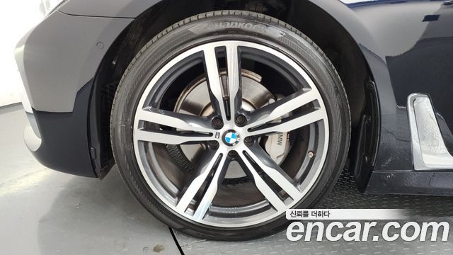 BMW 7-Series 2018 — photo 5