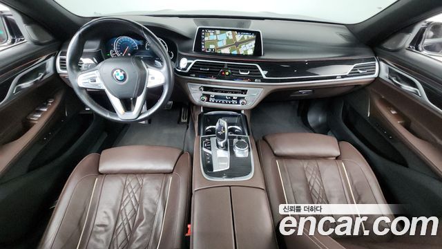 BMW 7-Series 2018 — photo 7