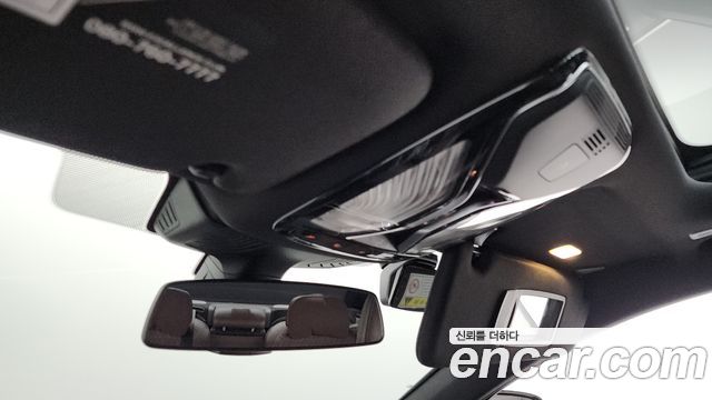 BMW 7-Series 2018 — photo 20