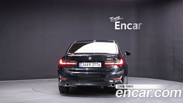 BMW 3-Series 2019 — photo 4