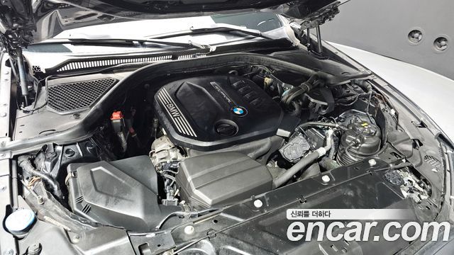 BMW 3-Series 2019 — photo 6