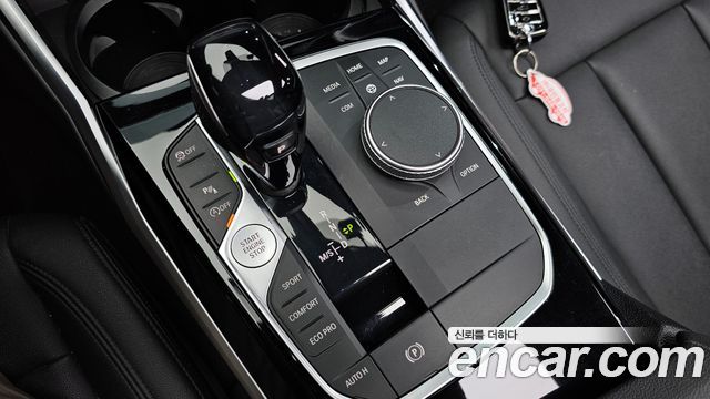 BMW 3-Series 2019 — photo 9