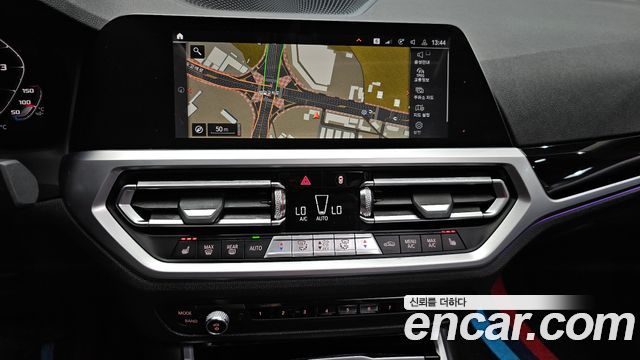 BMW 3-Series 2019 — photo 13
