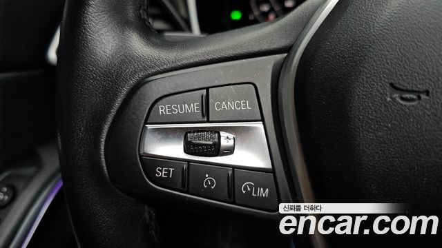 BMW 3-Series 2019 — photo 17
