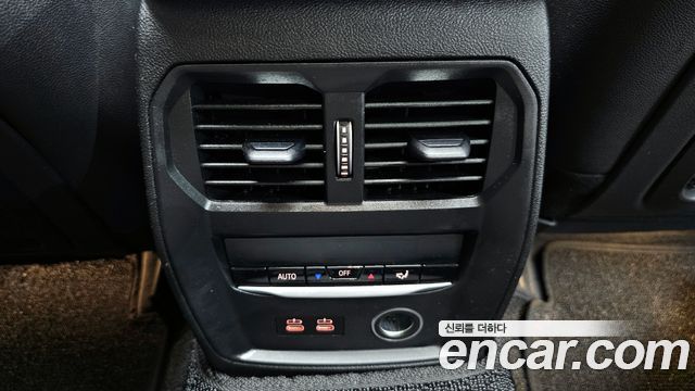 BMW 3-Series 2019 — photo 18
