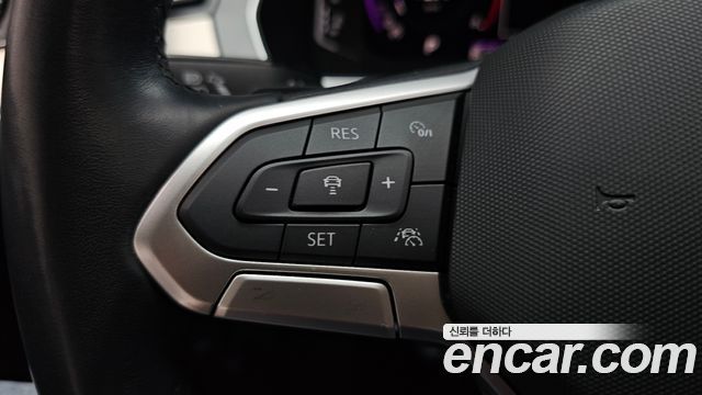 Volkswagen Passat 2022 — photo 32