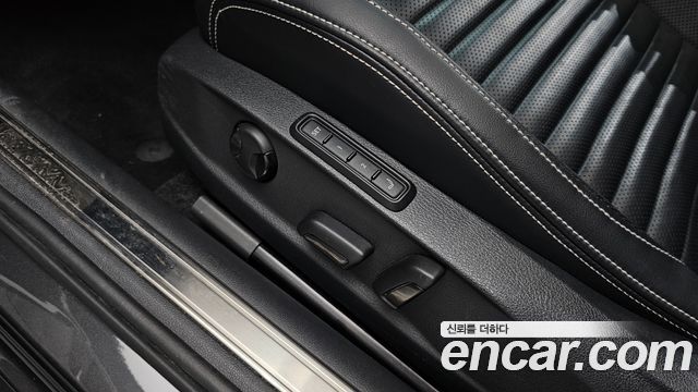 Volkswagen Passat 2022 — photo 36