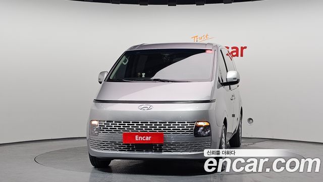 Hyundai Staria 2024 — photo 3