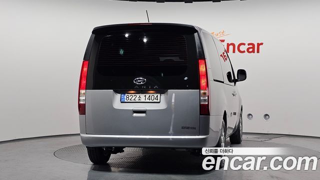 Hyundai Staria 2024 — photo 4