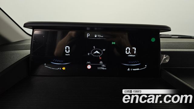 Hyundai Staria 2024 — photo 11