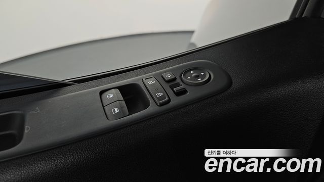Hyundai Staria 2024 — photo 25