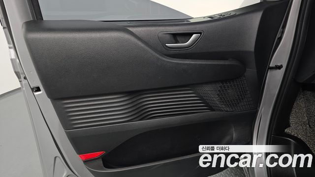 Hyundai Staria 2024 — photo 15