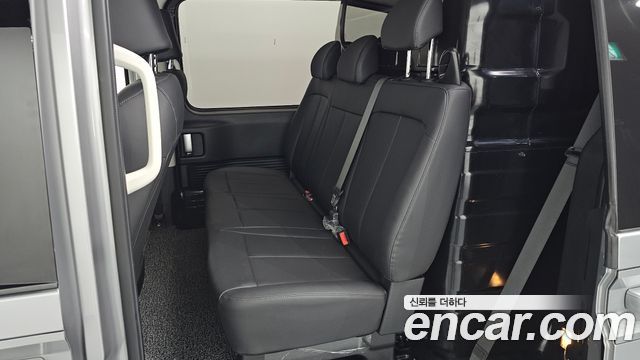 Hyundai Staria 2024 — photo 16