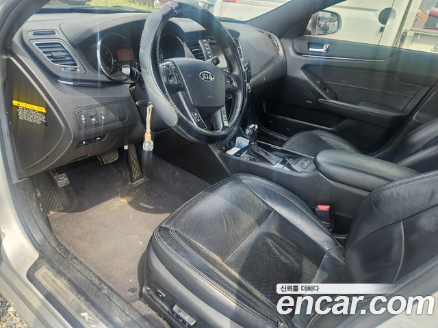Kia K7 2011 — photo 9