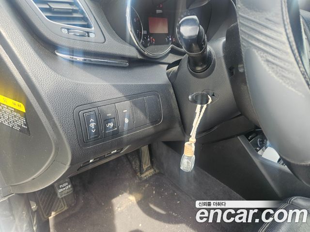 Kia K7 2011 — photo 11