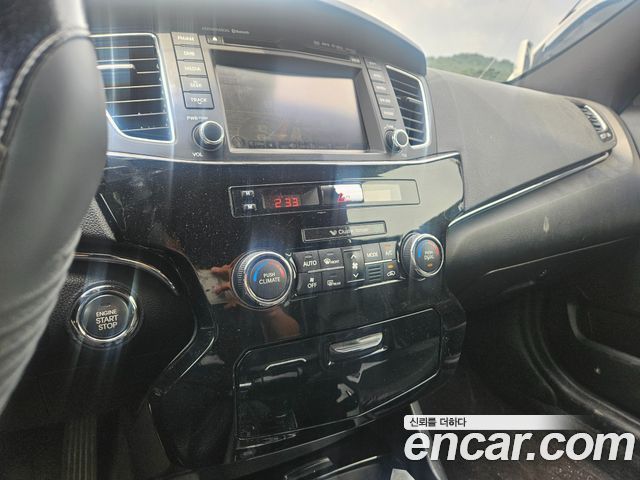 Kia K7 2011 — photo 16