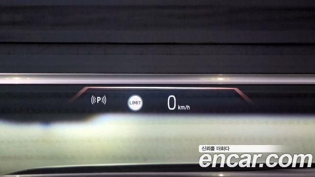 BMW 5-Series 2025 — photo 17