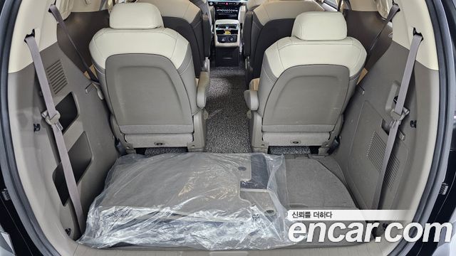 Kia Canival 2021 — photo 23