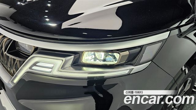 Kia Canival 2021 — photo 8