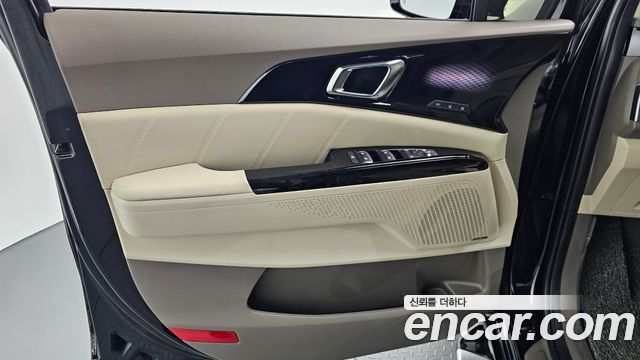 Kia Canival 2021 — photo 14