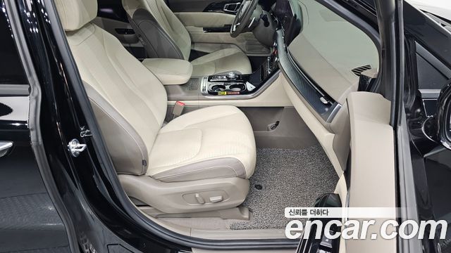 Kia Canival 2021 — photo 16