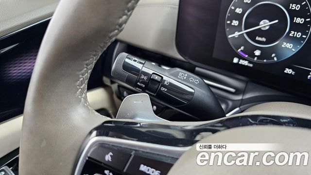 Kia Canival 2021 — photo 30