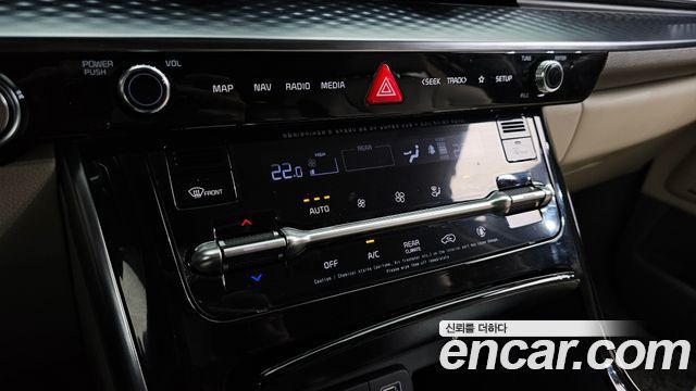 Kia Canival 2021 — photo 31
