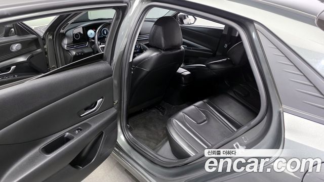 Hyundai AVANTE 2023 — photo 17