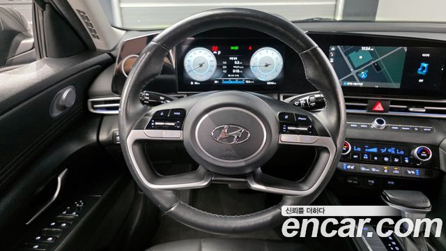 Hyundai AVANTE 2023 — photo 18