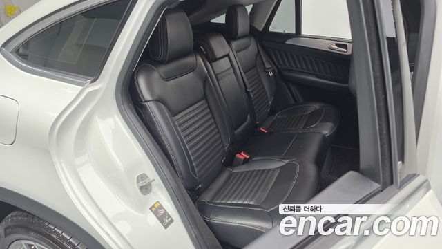 Mercedes-Benz GLE-Class 2017 — photo 11