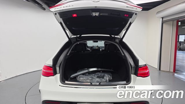 Mercedes-Benz GLE-Class 2017 — photo 20