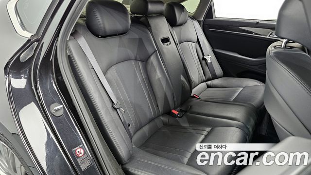 Genesis G80 2019 — photo 18