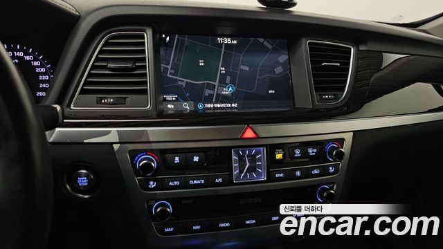 Genesis G80 2019 — photo 22