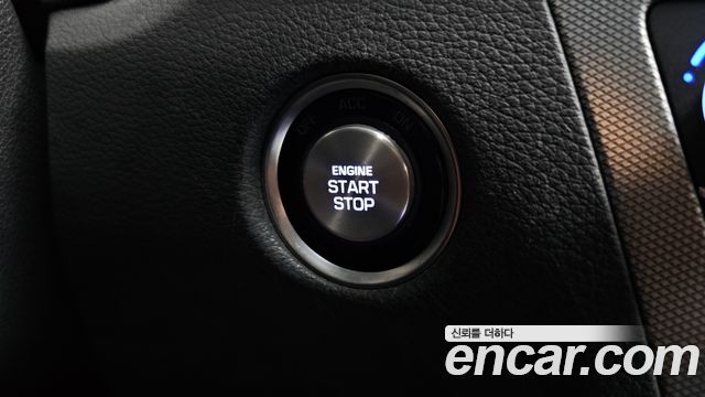 Genesis G80 2019 — photo 28