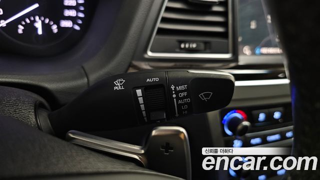 Genesis G80 2019 — photo 30