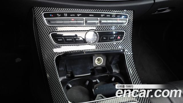 Mercedes-Benz E-Class 2018 — photo 24