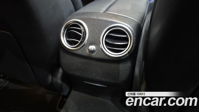 Mercedes-Benz E-Class 2018 — photo 32