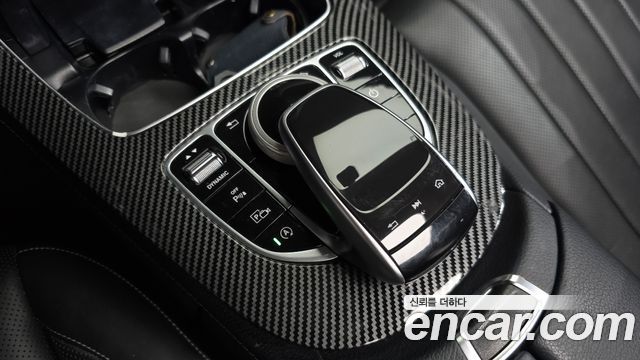 Mercedes-Benz E-Class 2018 — photo 33