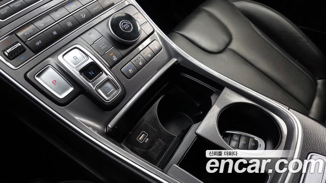 Hyundai Santafe 2021 — photo 12